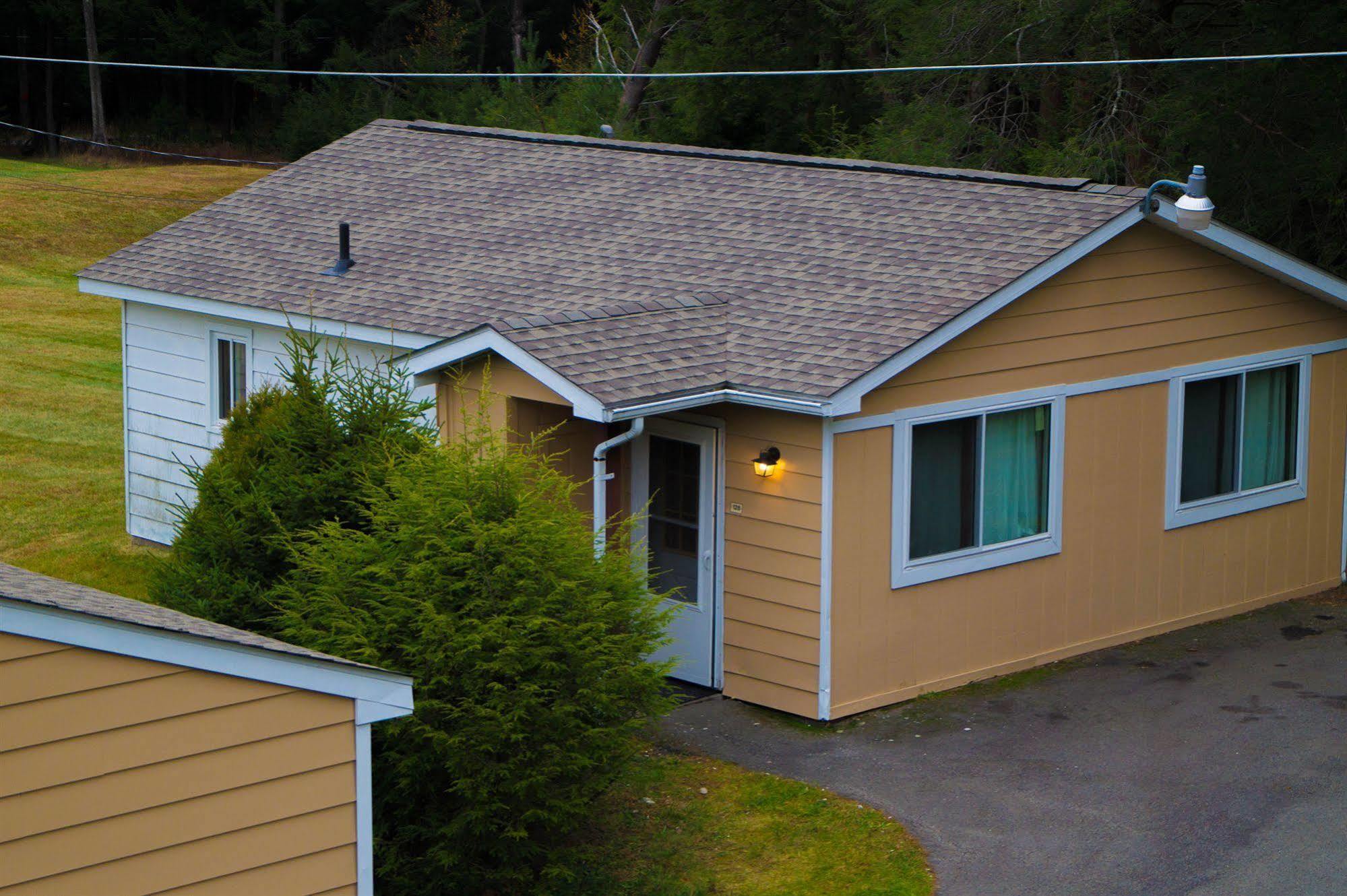 Sullivan Trail Inn & Suites Pocono Lake Exterior photo